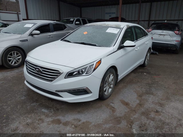 Hyundai SONATA SE 2015 5NPE24AF1FH241961 Image 2
