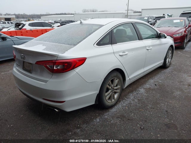Hyundai SONATA SE 2015 5NPE24AF1FH241961 Image 4