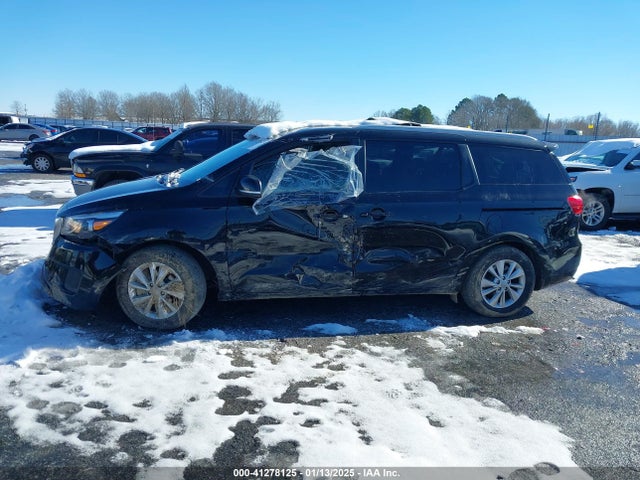 KIA SEDONA LX 2017 KNDMB5C15H6254258 Image 14