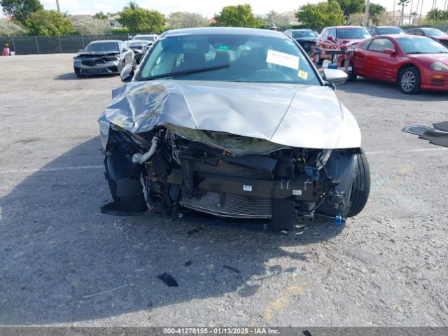 KMHLS4AG3PU421669 Hyundai ELANTRA SEL