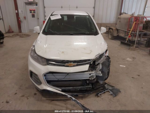 3GNCJKSB7JL352492 Chevrolet TRAX LS