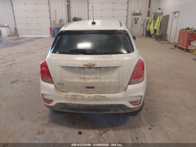 3GNCJKSB7JL352492 Chevrolet TRAX LS