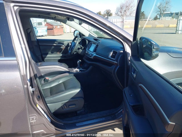 5TDDCRFH8ES005834 Toyota Highlander Hybrid Limited Platinum V6