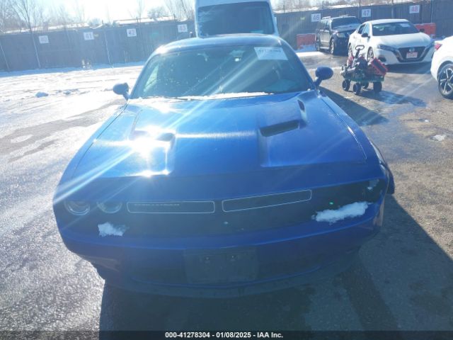 2C3CDZGG1NH230954 Dodge Challenger Sxt Awd