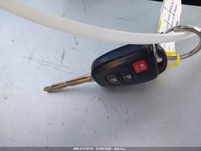 Toyota Rav4 Xle 2014 2T3WFREVXEW111532 Image 11