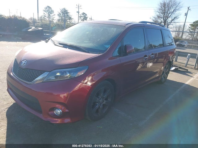 5TDXK3DC8GS716764 Toyota Sienna Se Premium 8 Passenger