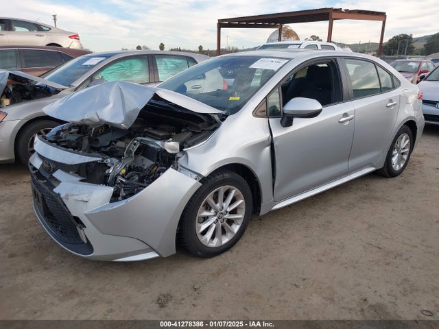 Toyota COROLLA LE 2020 JTDHPRAE7LJ017292 Image 2