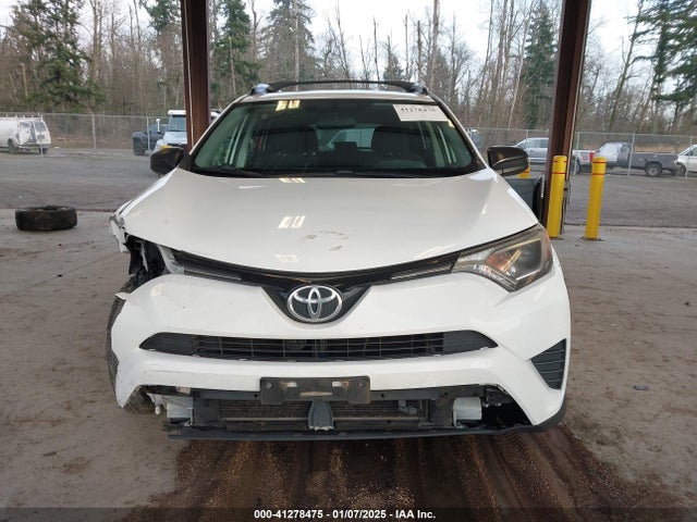 Toyota RAV4 LE 2016 JTMBFREV0GD190191 Image 13