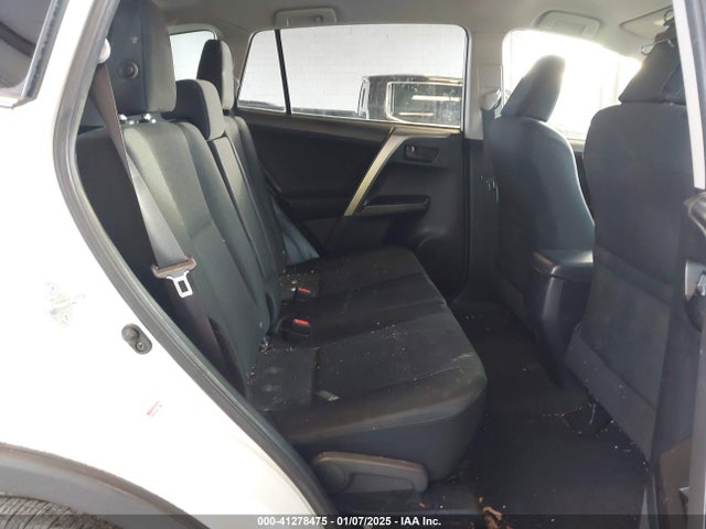 Toyota RAV4 LE 2016 JTMBFREV0GD190191 Image 8