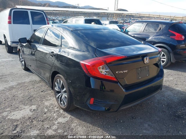 Honda Civic Lx 2018 2HGFC2F56JH528284 Image 3