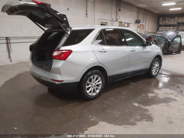 2GNAXSEV5J6349462 Chevrolet EQUINOX LT