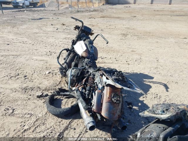 2015 HARLEY-DAVIDSON FLTRUSE 1HD1TAN16FB952869 Photo 2