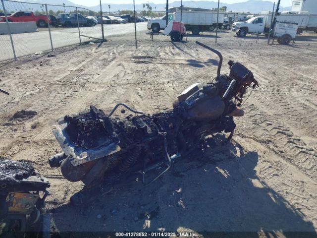 2015 HARLEY-DAVIDSON FLTRUSE 1HD1TAN16FB952869 Photo 3
