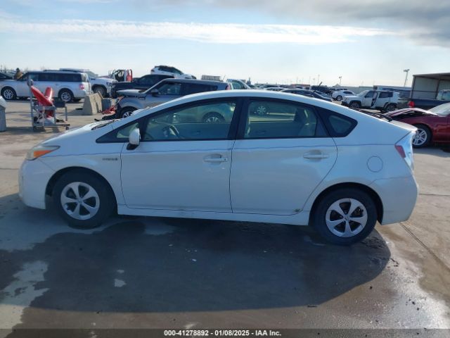 JTDKN3DU2E1833647 Toyota Prius