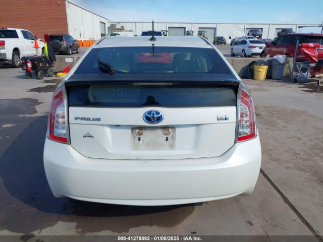 JTDKN3DU2E1833647 Toyota Prius