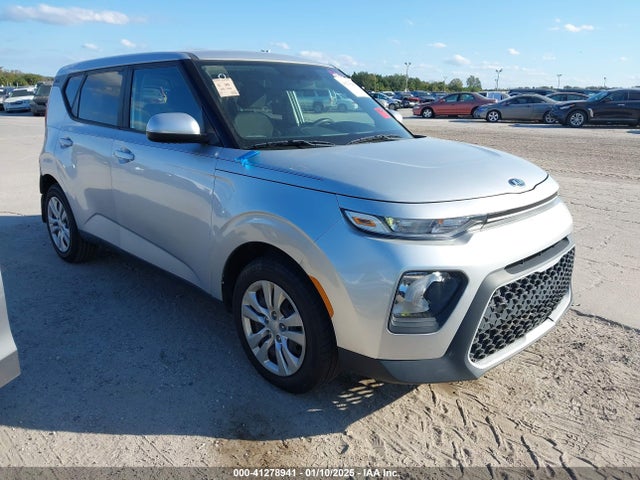 KIA SOUL LX 2020 KNDJ23AU6L7005877 Image 1