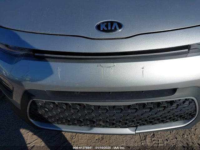 KNDJ23AU6L7005877 KIA SOUL LX
