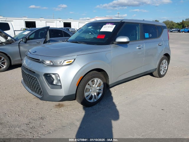 KNDJ23AU6L7005877 KIA SOUL LX