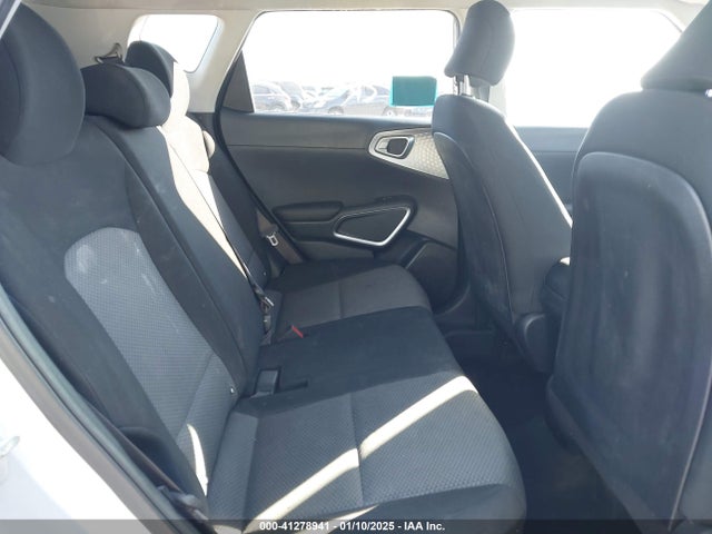 KNDJ23AU6L7005877 KIA SOUL LX