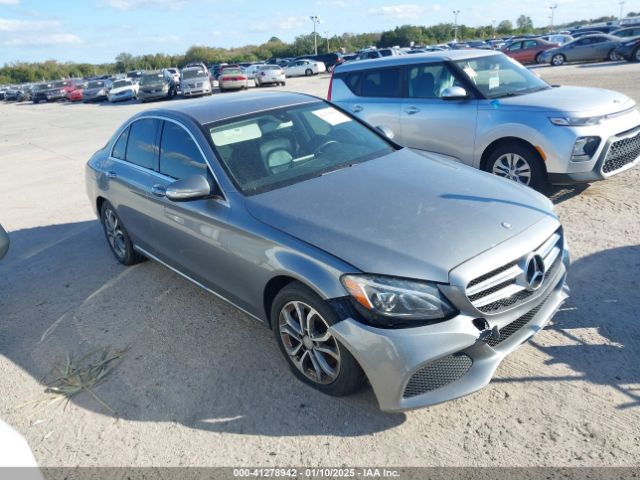 55SWF4JB8FU053828 Mercedes-Benz C 300 Luxury/sport