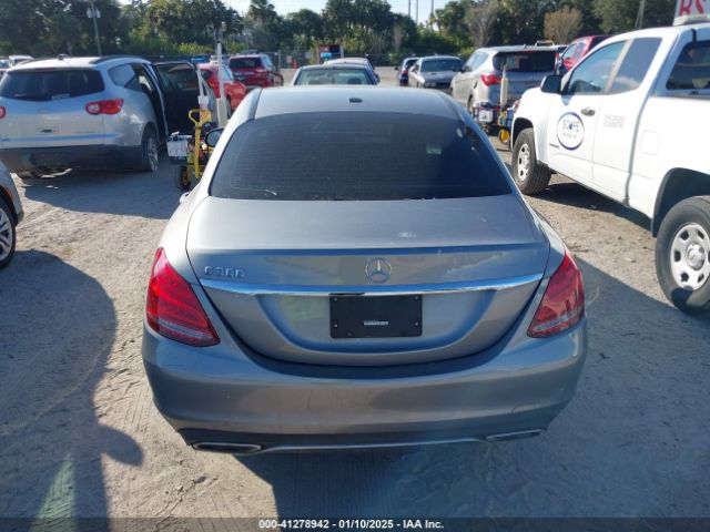 55SWF4JB8FU053828 Mercedes-Benz C 300 Luxury/sport