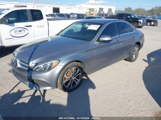 55SWF4JB8FU053828 Mercedes-Benz C 300 Luxury/sport