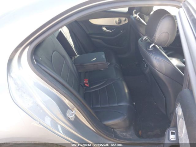 55SWF4JB8FU053828 Mercedes-Benz C 300 Luxury/sport