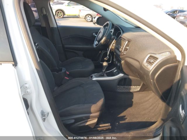 3C4NJCAB0JT271682 Jeep Compass Sport Fwd
