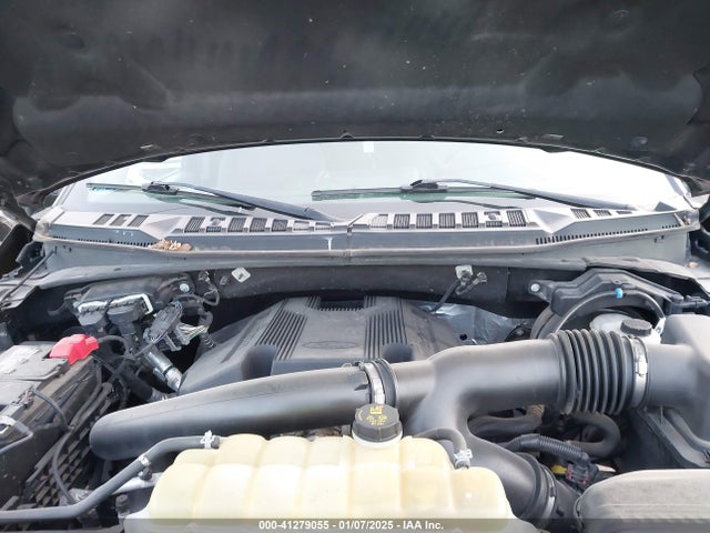 1FTFX1E49KKE80117 Ford F-150 Xlt