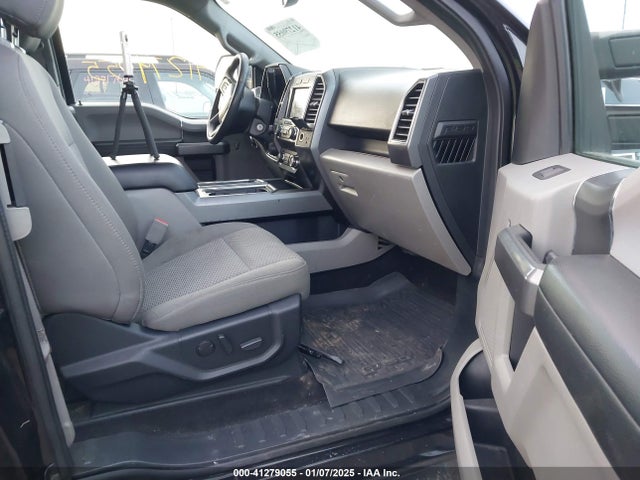 1FTFX1E49KKE80117 Ford F-150 Xlt