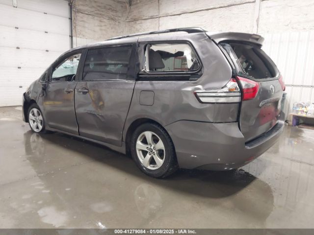 5TDKZ3DC1LS048256 Toyota SIENNA LE
