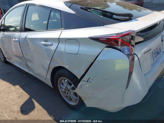 JTDKARFU0H3530936 Toyota Prius Three