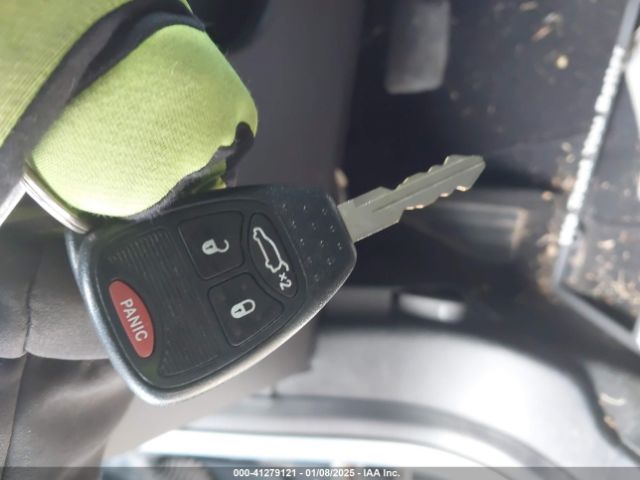 2014 CHRYSLER 200 1C3CCBBB3EN136829 Photo 10