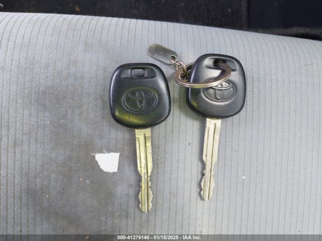 2T1BURHE9HC758079 Toyota COROLLA L