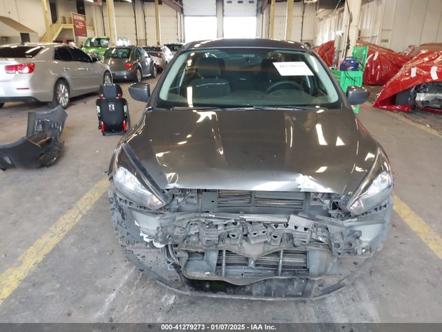 Ford FOCUS SE 2018 1FADP3FE0JL271437 Image 13