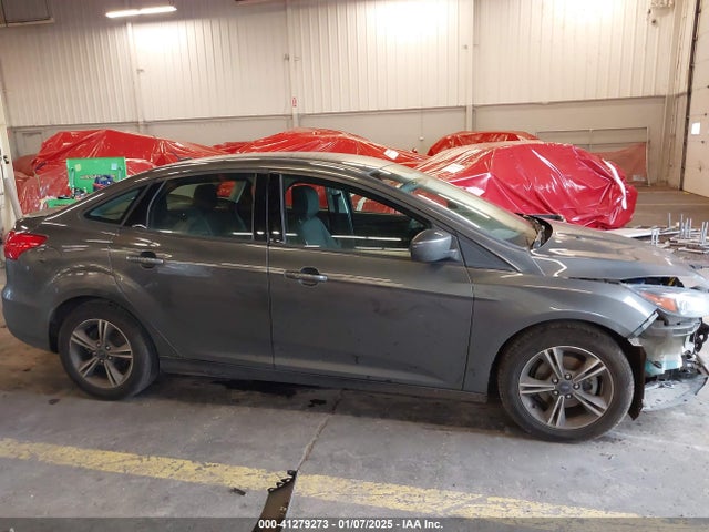 Ford FOCUS SE 2018 1FADP3FE0JL271437 Image 14