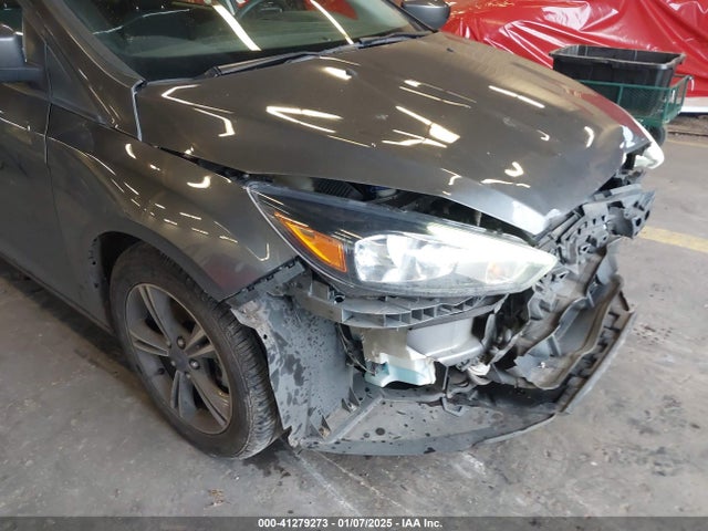Ford FOCUS SE 2018 1FADP3FE0JL271437 Image 21