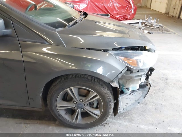 Ford FOCUS SE 2018 1FADP3FE0JL271437 Image 22