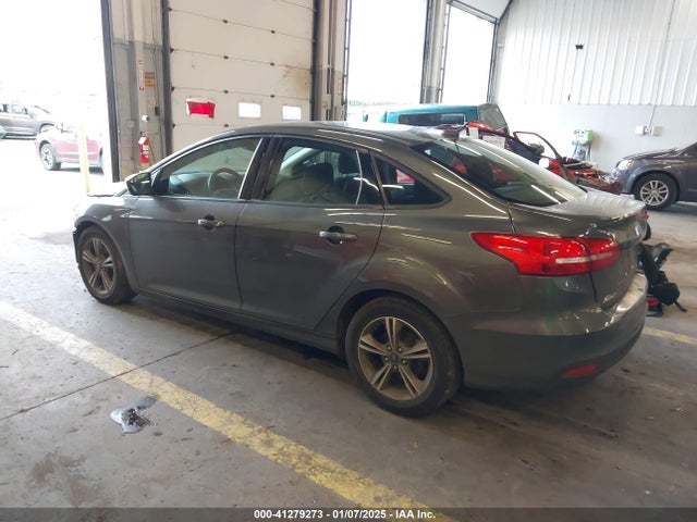Ford FOCUS SE 2018 1FADP3FE0JL271437 Image 3