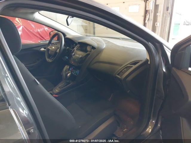 Ford FOCUS SE 2018 1FADP3FE0JL271437 Image 5