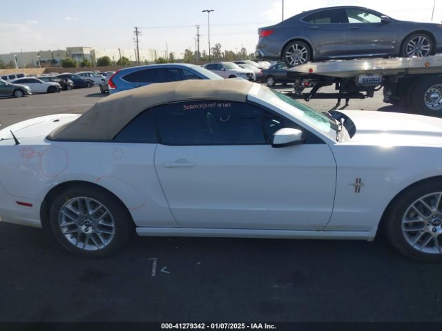 1ZVBP8EM8E5228964 Ford Mustang V6 Premium