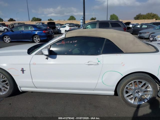 1ZVBP8EM8E5228964 Ford Mustang V6 Premium