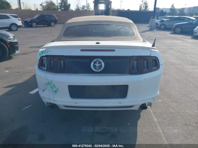 1ZVBP8EM8E5228964 Ford Mustang V6 Premium