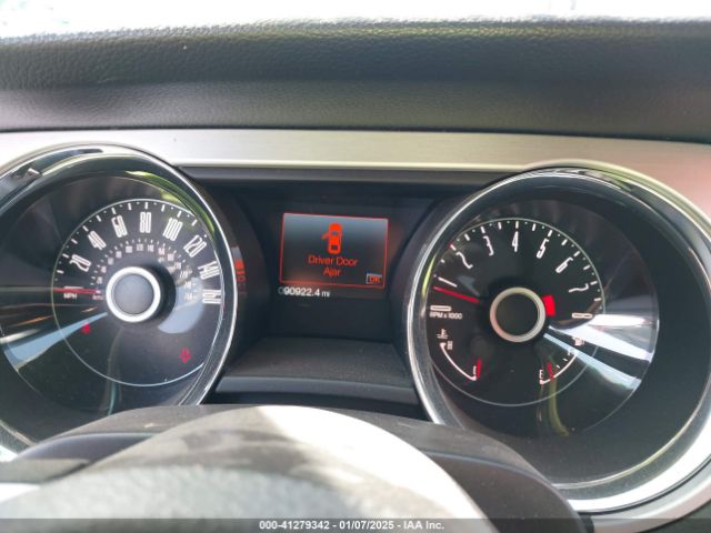 1ZVBP8EM8E5228964 Ford Mustang V6 Premium