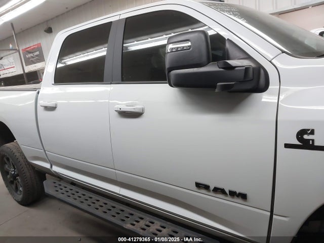 3C6UR5FL4RG316782 RAM 2500 Laramie  4x4 6'4 Box