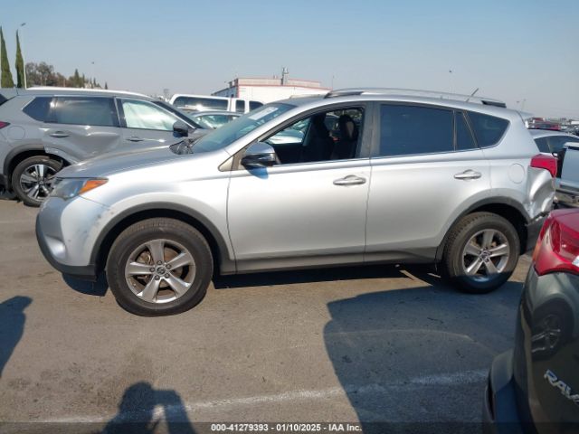 2T3WFREV3FW171816 Toyota Rav4 Xle