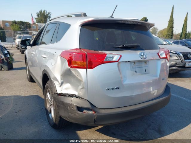 2T3WFREV3FW171816 Toyota Rav4 Xle