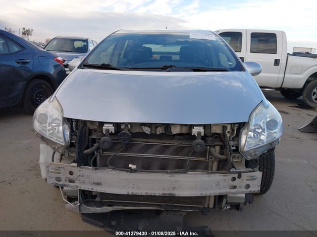 Toyota Prius Two 2015 JTDKN3DU8F0439528 Image 13
