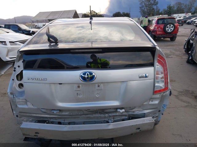 Toyota Prius Two 2015 JTDKN3DU8F0439528 Image 17
