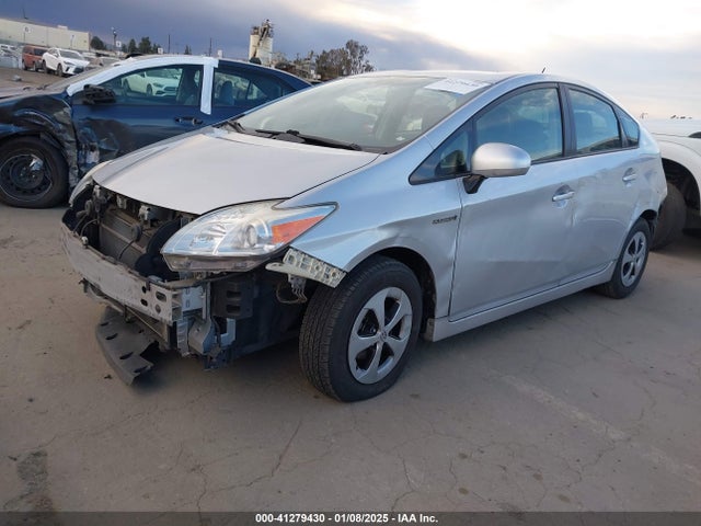 Toyota Prius Two 2015 JTDKN3DU8F0439528 Image 2